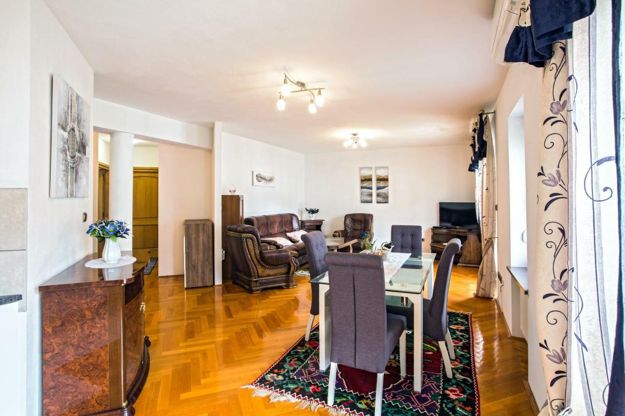 Apartments Dilber Split Bagian luar foto