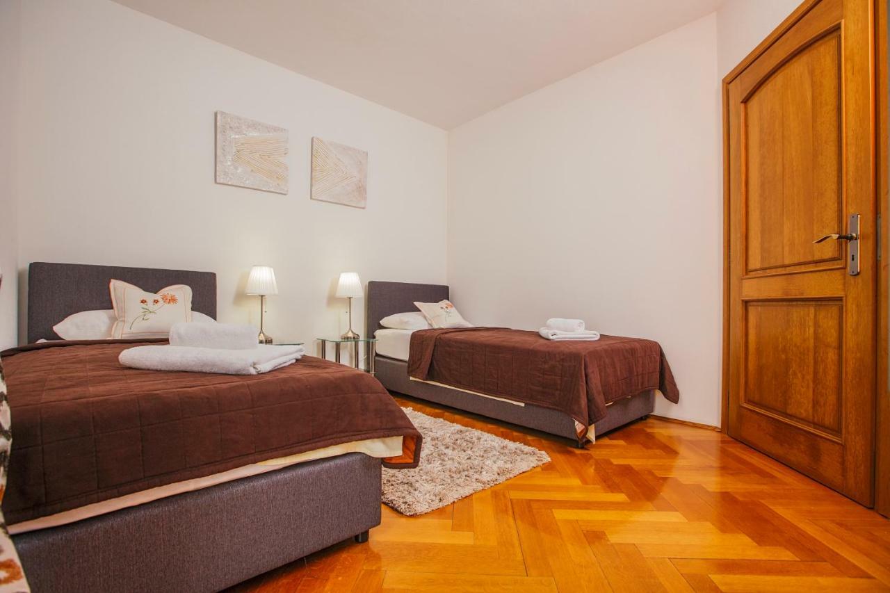 Apartments Dilber Split Bagian luar foto